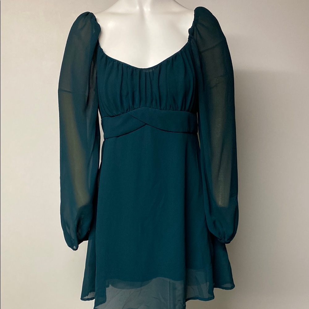BETTER BE Green Ruched Bishop Sleeve Dress
